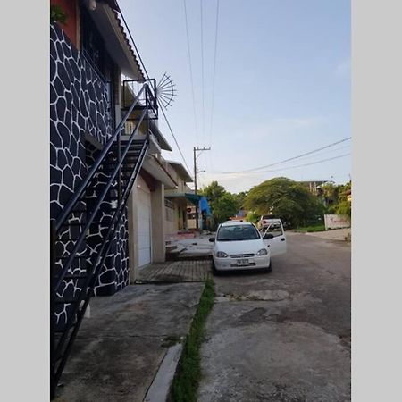 Depto. Maia: A/C, Agua Caliente, Wifi, Tv, Cable. Appartement Palenque Buitenkant foto