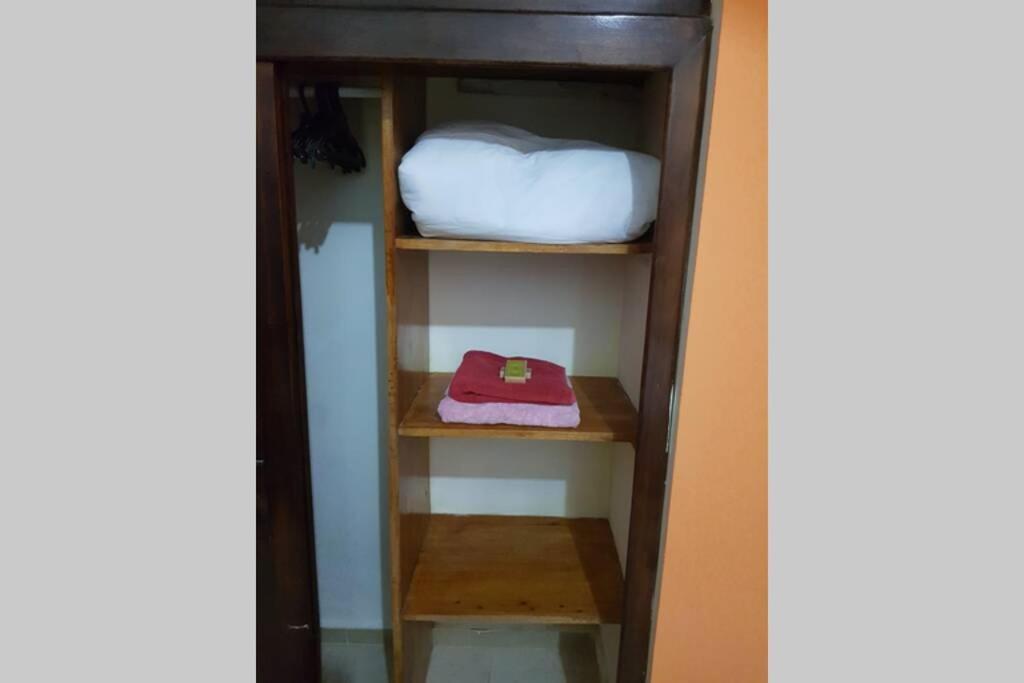 Depto. Maia: A/C, Agua Caliente, Wifi, Tv, Cable. Appartement Palenque Buitenkant foto