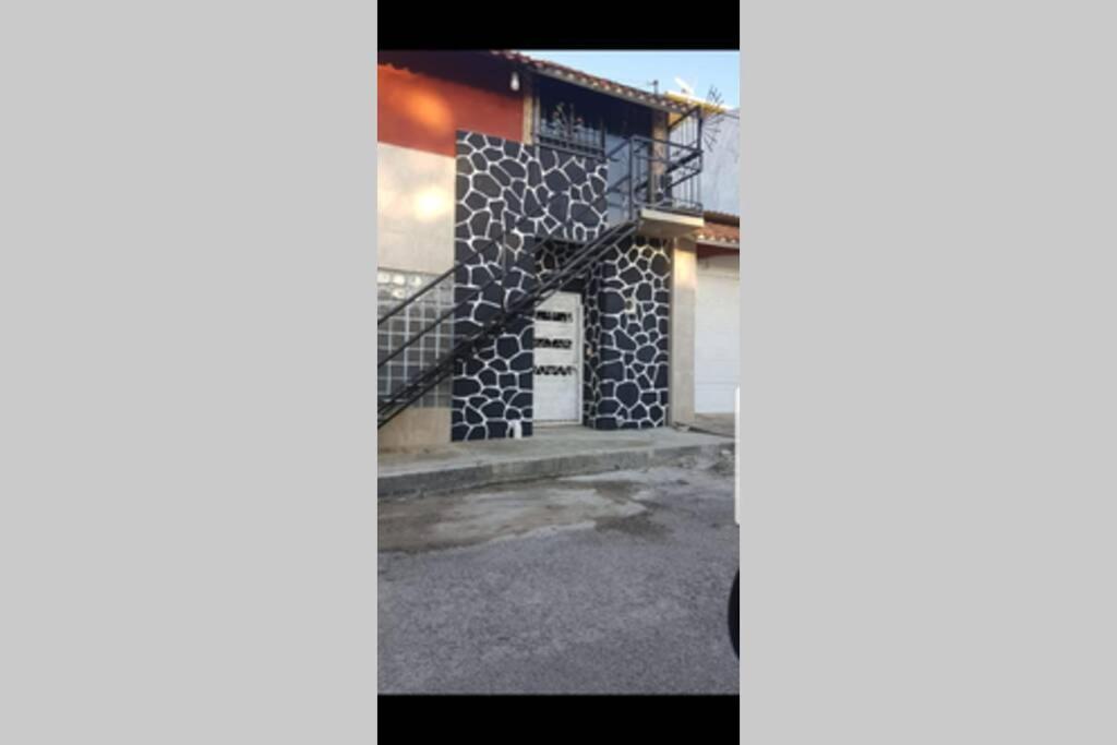 Depto. Maia: A/C, Agua Caliente, Wifi, Tv, Cable. Appartement Palenque Buitenkant foto
